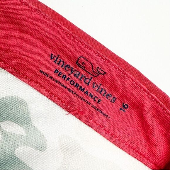 Vineyard Vines Boys Performance Coral Bermuda Shorts Size 16 - Picture 4 of 9